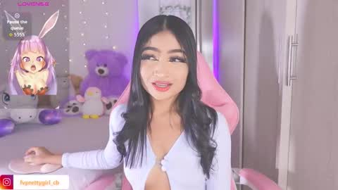 Snapshot of hazelbabee_ chatting on 11-25-25, 06:02 Lynn online show from 11-25-25, 06:02