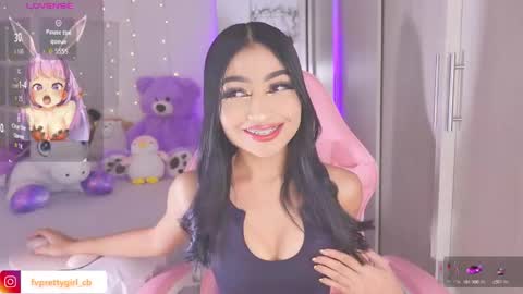 Snapshot of hazelbabee_ chatting on 11-26-25, 05:52 Lynn online show from 11-26-25, 05:52