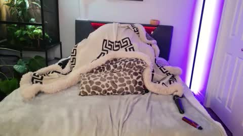 Hazeleo online show from 03-17-26, 12:26