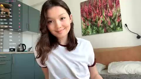 Snapshot of hazelhartshorn chatting on 06-30-26, 02:51 Kira online show from 06-30-26, 02:51