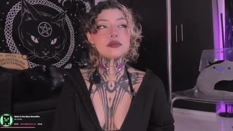 Hazell Witch online show from 04-11-26, 03:49