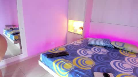 HAZEL  online show from 11-23-25, 12:16