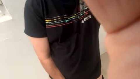 Snapshot of hazzhec chatting on 02-19-25, 02:55 HazzHec online show from 02-19-25, 02:55