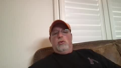 Snapshot of hdeuce22 chatting on 01-06-26, 04:43 Hdeuce22 online show from 01-06-26, 04:43