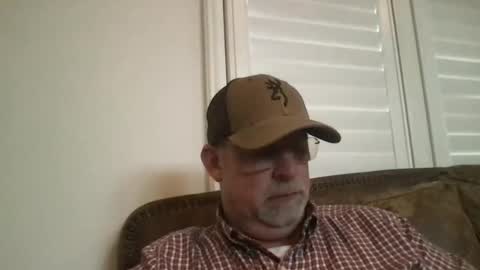 Snapshot of hdeuce22 chatting on 01-08-26, 08:11 Hdeuce22 online show from 01-08-26, 08:11