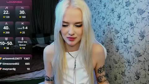 Snapshot of healing__girl chatting on 01-29-25, 01:17 Valeria online show from 01-29-25, 01:17