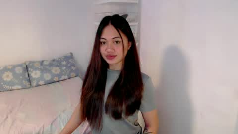Snapshot of heart_of_asia chatting on 06-18-26, 03:40 Yoshin online show from 06-18-26, 03:40