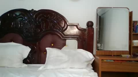 heart_star online show from 09-18-25, 10:06