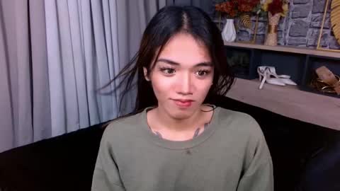 Snapshot of heather_winter chatting on 02-15-26, 09:55 HEATHER online show from 02-15-26, 09:55