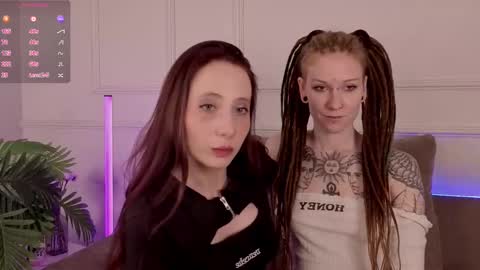 Hi everyone i am Alice pls dont be rude   fav patterns 77  99  111  222  333 online show from 10-22-25, 03:45