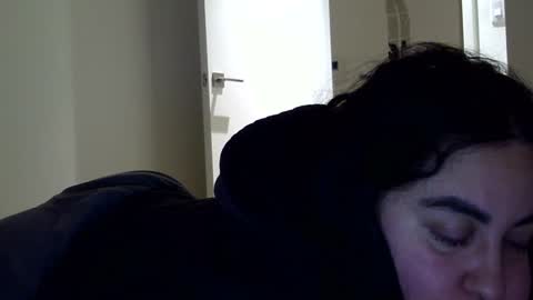 Snapshot of heatwavee chatting on 12-18-24, 12:43 heatwavee online show from 12-18-24, 12:43