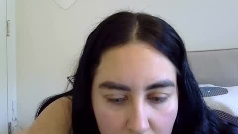 Snapshot of heatwavee chatting on 12-22-24, 04:17 heatwavee online show from 12-22-24, 04:17