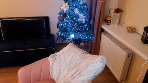 Snapshot of heaven_chloe chatting on 01-30-25, 08:10 Heaven girl online show from 01-30-25, 08:10