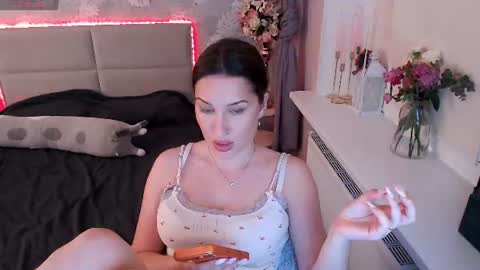 Heaven girl online show from 06-21-26, 08:00