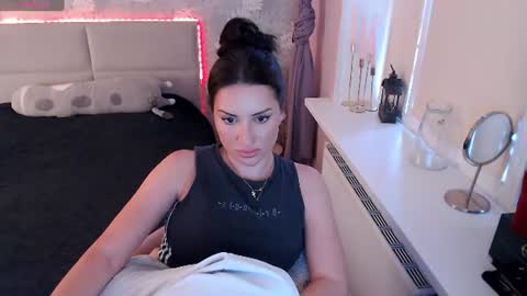Heaven girl online show from 07-25-26, 03:31