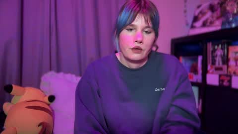 Snapshot of heavensentttt chatting on 12-11-24, 06:14 Saoirse online show from 12-11-24, 06:14