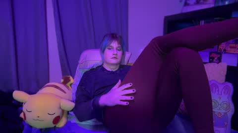 Snapshot of heavensentttt chatting on 12-12-24, 09:30 Saoirse online show from 12-12-24, 09:30