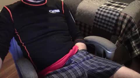 Snapshot of heavilyhung chatting on 02-18-26, 05:36 John online show from 02-18-26, 05:36