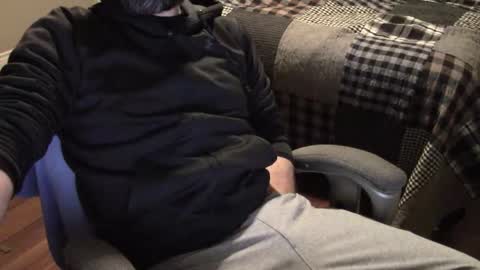 Snapshot of heavilyhung chatting on 03-08-26, 05:44 John online show from 03-08-26, 05:44