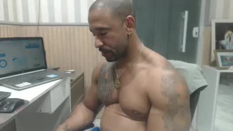 Snapshot of hebertgomes chatting on 10-20-25, 10:10 hebertgomes online show from 10-20-25, 10:10