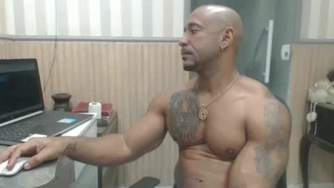 Snapshot of hebertgomes chatting on 06-07-26, 08:56 hebertgomes online show from 06-07-26, 08:56