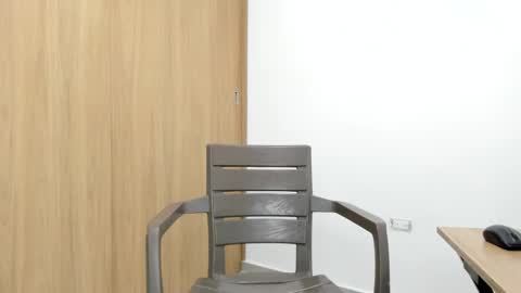  18 online show from 11-28-25, 02:47