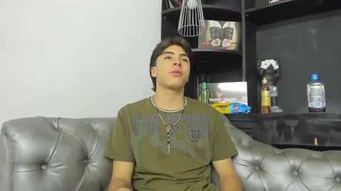 heellboy_ online show from 11-08-25, 01:28