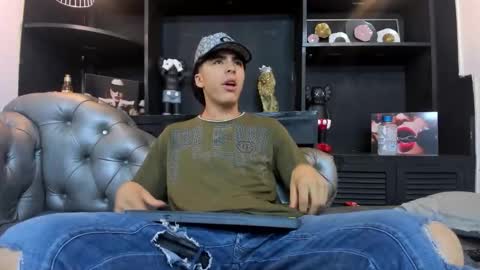 heellboy_ online show from 11-12-25, 02:23