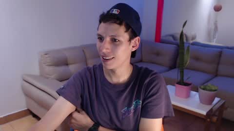 Snapshot of hefesto_69 chatting on 12-11-24, 06:20 hefesto_69 online show from 12-11-24, 06:20