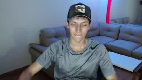 Snapshot of hefesto_69 chatting on 02-26-25, 12:38 hefesto_69 online show from 02-26-25, 12:38