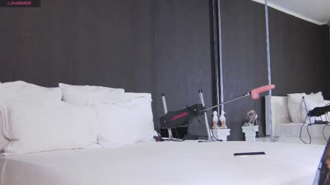 Helen online show from 02-16-26, 03:24