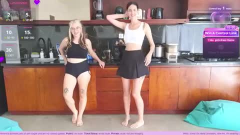Heidi brunette Foxy red head and Carrie blondie online show from 06-25-26, 02:55
