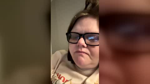 heidimackey2 online show from 04-19-26, 06:10