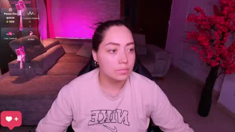 Heidy online show from 04-25-26, 03:20