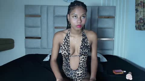 Snapshot of heidygonzales chatting on 03-28-26, 11:21 heidygonzales online show from 03-28-26, 11:21