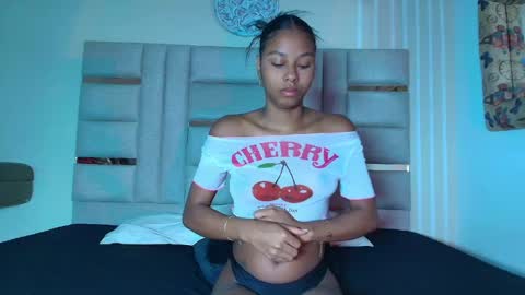 Snapshot of heidygonzales chatting on 04-23-26, 11:31 heidygonzales online show from 04-23-26, 11:31