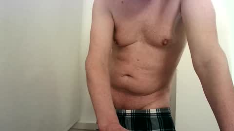 Snapshot of heisenberg74 chatting on 01-07-26, 06:10 Heisenberg online show from 01-07-26, 06:10