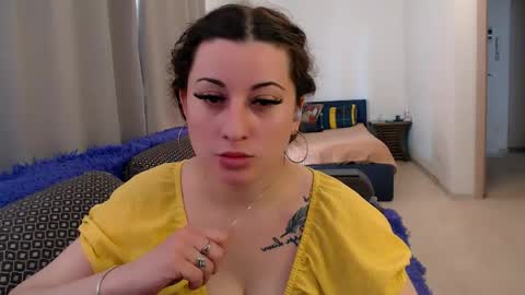 helen_adams_ online show from 05-27-26, 06:32