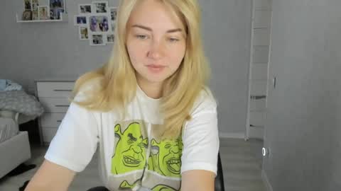 Helen sven online show from 07-22-26, 06:16
