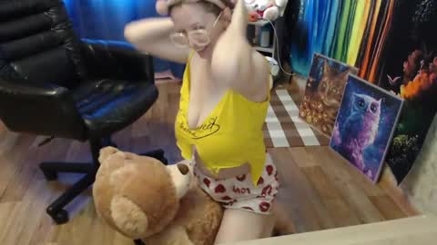 Tanya online show from 05-22-26, 10:10