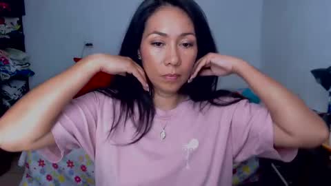 Snapshot of helen_lya chatting on 01-27-25, 09:00 Helen online show from 01-27-25, 09:00