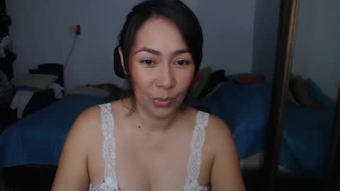 Snapshot of helen_lya chatting on 04-30-26, 10:36 Helen online show from 04-30-26, 10:36