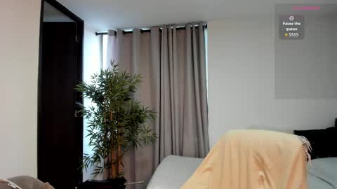 helen_miller online show from 05-26-26, 08:49