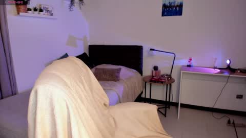 Snapshot of helen_miller chatting on 07-31-26, 01:49 helen_miller online show from 07-31-26, 01:49