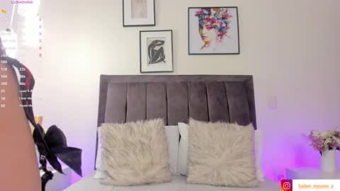 Helen  online show from 03-22-26, 01:03