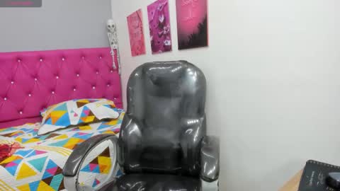 Snapshot of helen_russoo chatting on 11-09-25, 06:28 Helen online show from 11-09-25, 06:28