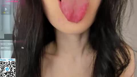 helen_sparkk online show from 06-28-26, 01:11