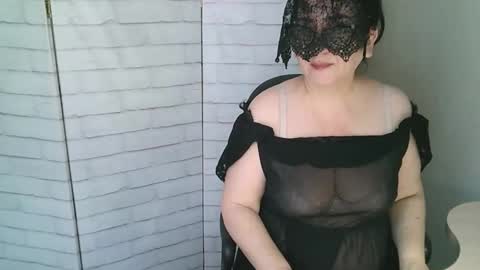 Snapshot of helen_xi chatting on 12-17-25, 05:13 Helen online show from 12-17-25, 05:13