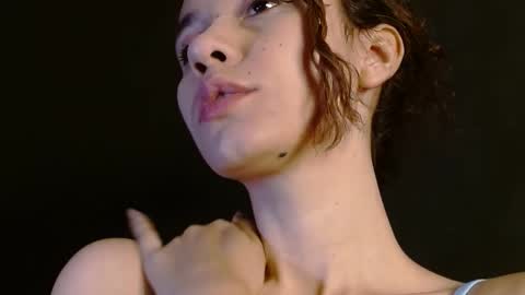 Snapshot of helena_hadler chatting on 12-15-25, 12:48 -- EE -- online show from 12-15-25, 12:48