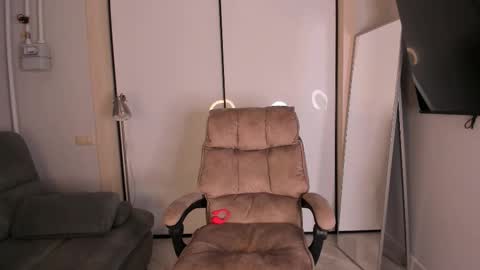 Helen online show from 11-26-25, 03:02